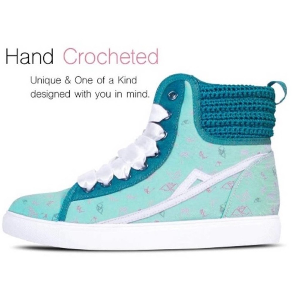 3 for $50🎉NWOT free people poppy one of a kind hand crocheted sneakers